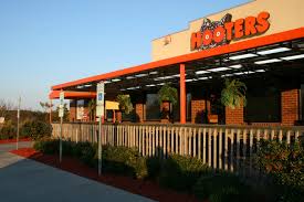 A Hooter's restaurant